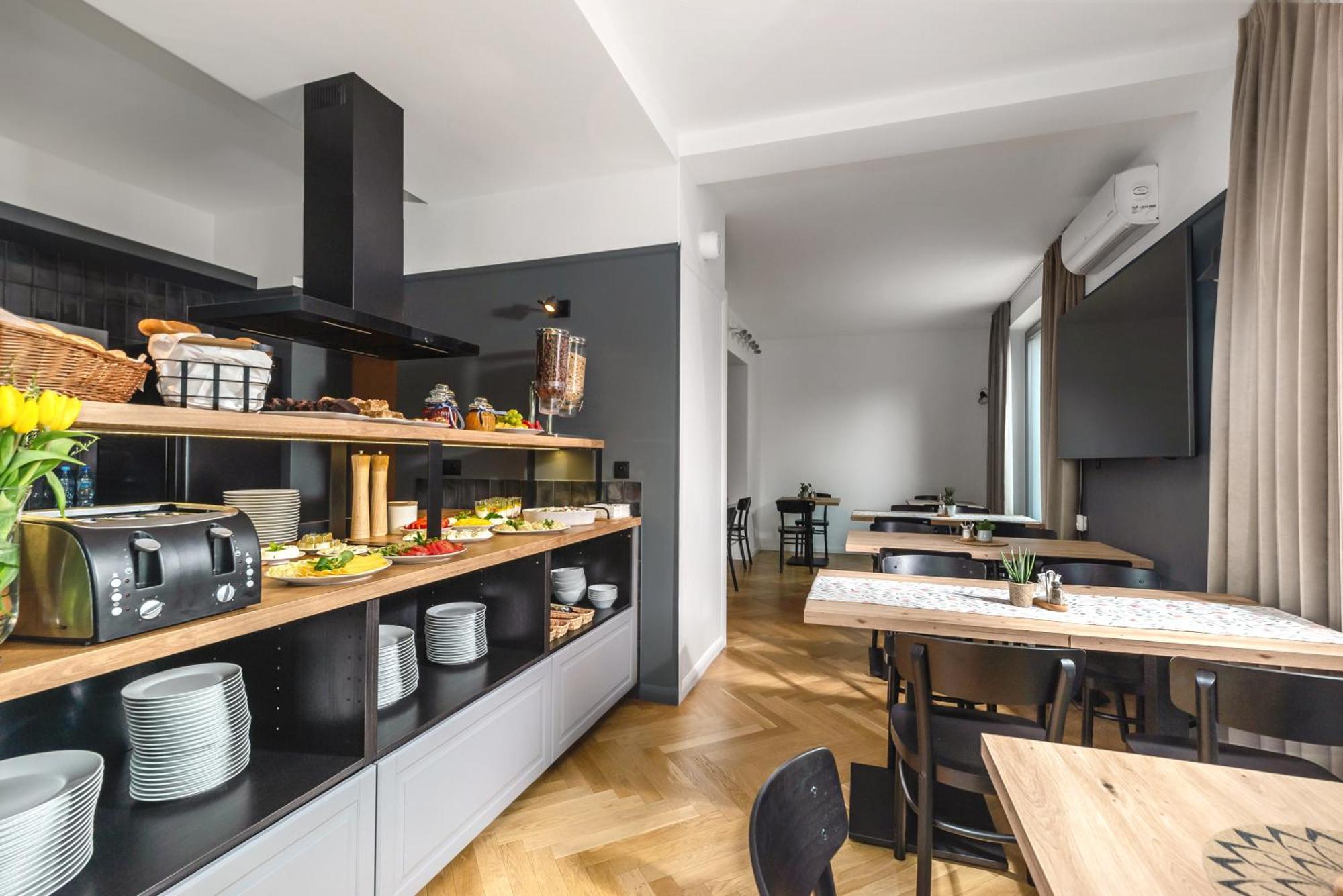 Grand Tulipan Bed and Breakfast Gdynia Buitenkant foto